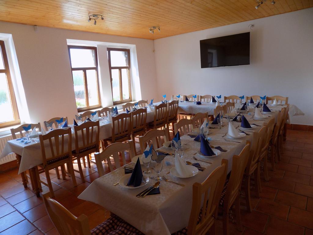 Hotel Kreta Кутна Гора Екстер'єр фото