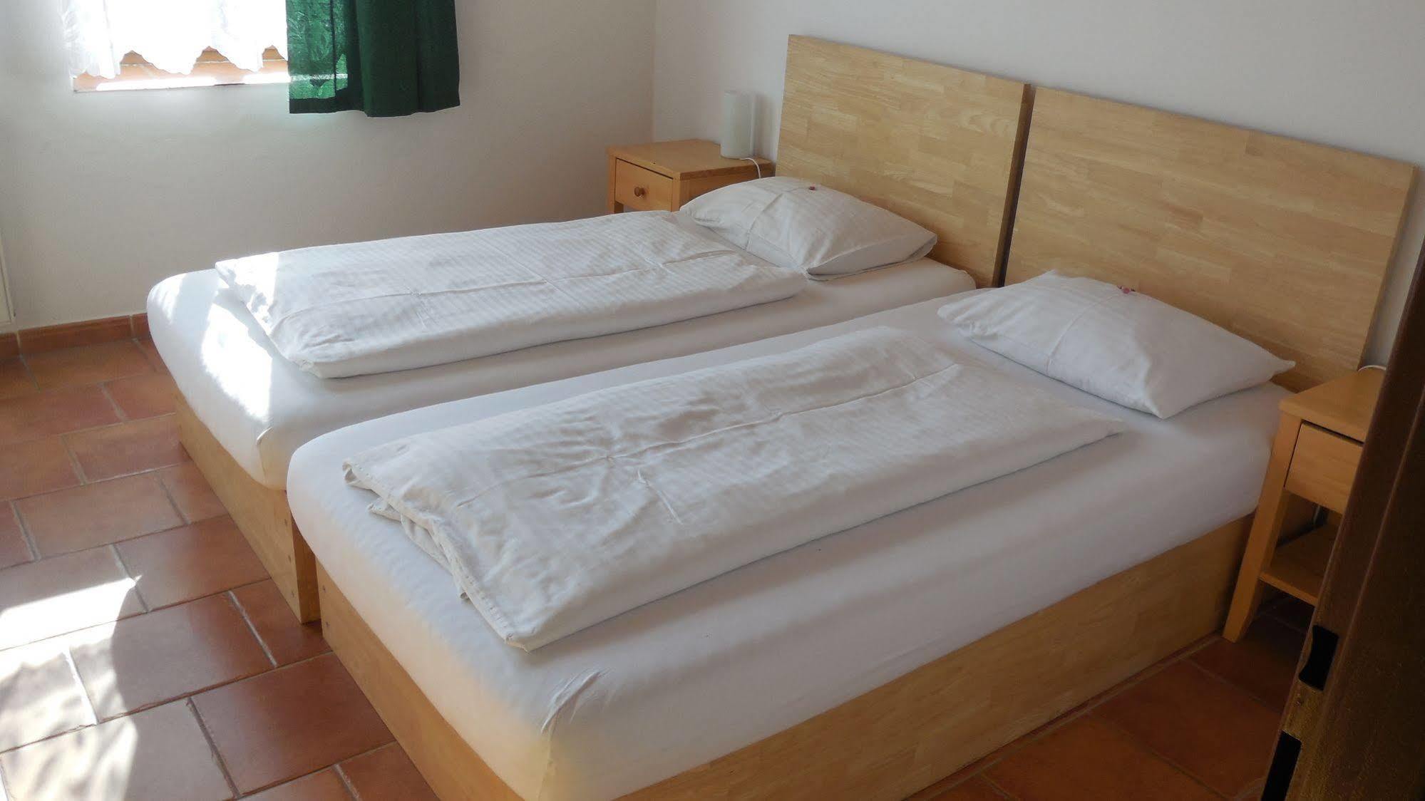 Hotel Kreta Кутна Гора Екстер'єр фото
